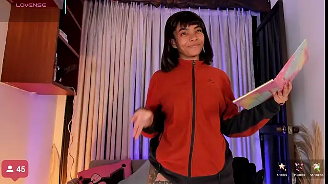 SarahLynn7 online show from 11-03-25, 08:56