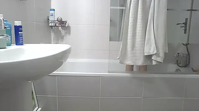 Valentinette online show from 07-19-26, 07:50