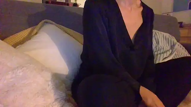 Valentinette online show from 11-26-25, 08:42