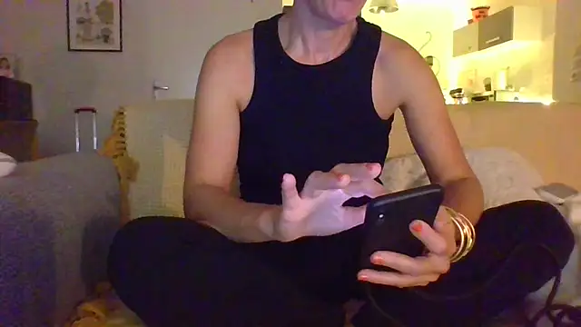 Valentinette online show from 11-11-25, 08:14