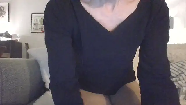 Valentinette online show from 02-27-26, 08:30