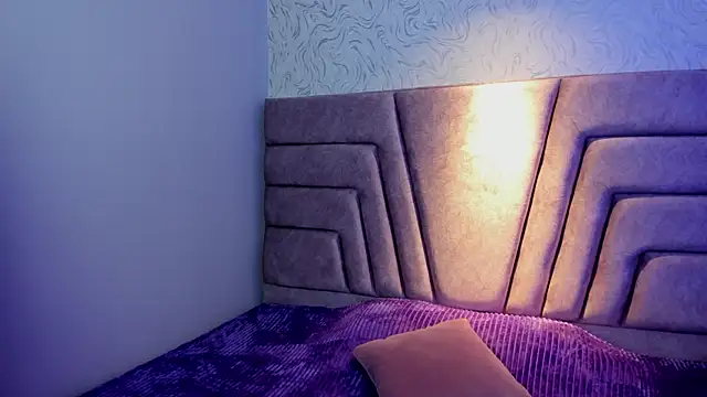 elaia muller  online show from 11-12-25, 04:27