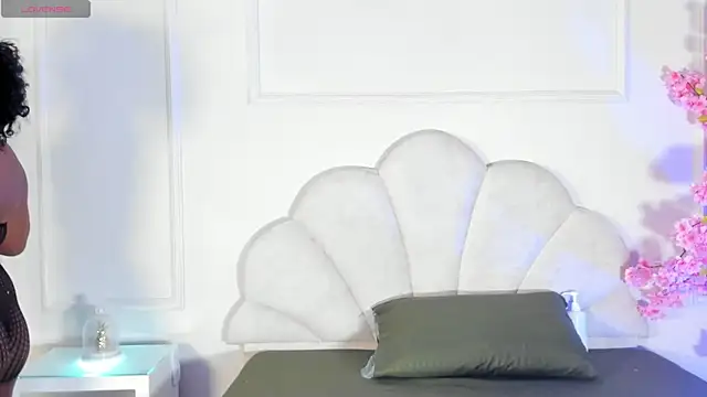 Candaceoweens online show from 10-19-25, 03:53