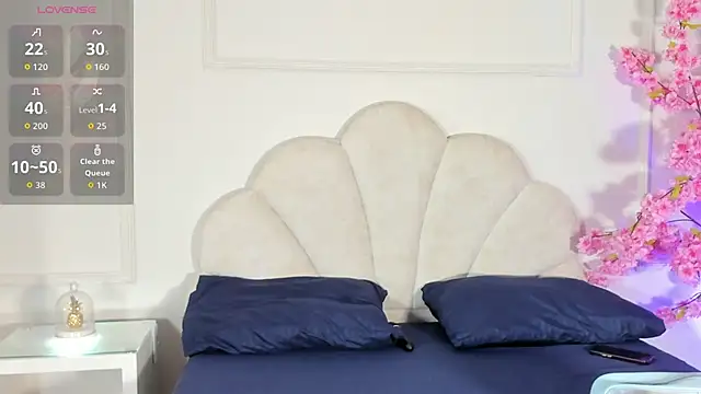 Candaceoweens online show from 10-13-25, 03:52