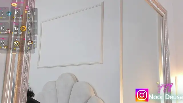 Candaceoweens online show from 04-18-26, 03:42