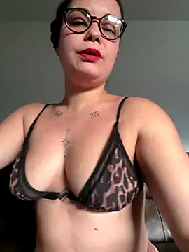 Biana Fernan online show from 11-09-25, 04:11