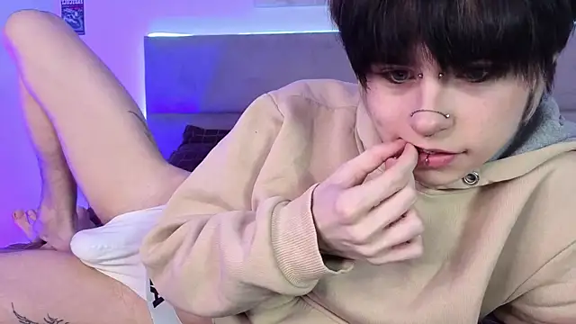 Alex Vallley online show from 04-10-26, 11:01