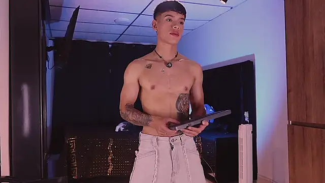 ErosKhaos online show from 10-19-25, 10:56