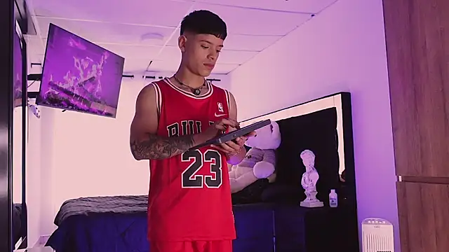 ErosKhaos online show from 09-30-25, 08:04