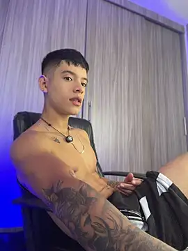 ErosKhaos online show from 04-28-26, 04:44