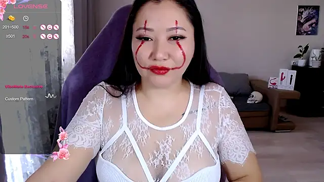 Snapshot of LisaAsianFlower chatting on 10-31-25, 03:58 LisaAsianFlower online show from 10-31-25, 03:58