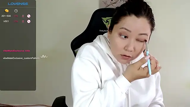 Snapshot of LisaAsianFlower chatting on 05-22-26, 02:09 LisaAsianFlower online show from 05-22-26, 02:09
