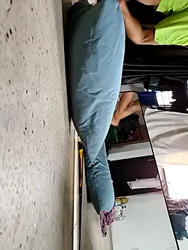 Snapshot of payizzzzzz chatting on 11-09-25, 03:54 payizzzzzz online show from 11-09-25, 03:54