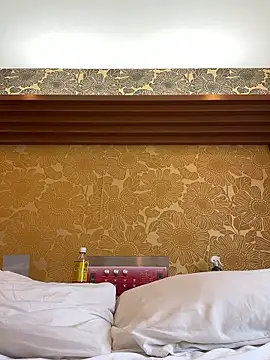 waka3232 online show from 04-12-26, 02:26