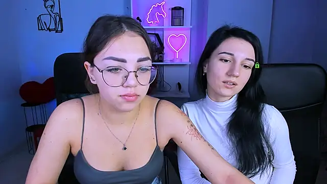 kiki swan online show from 11-13-25, 07:45