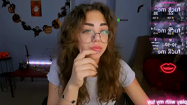 kiki swan online show from 10-28-25, 06:56