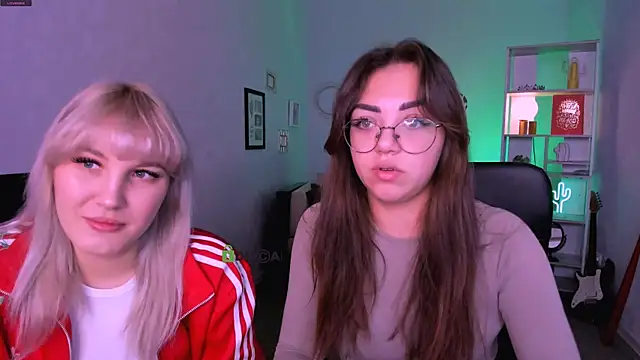 kiki swan online show from 12-15-25, 06:52