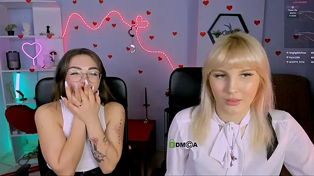 Snapshot of kiki_swan chatting on 04-15-26, 08:20 kiki swan online show from 04-15-26, 08:20