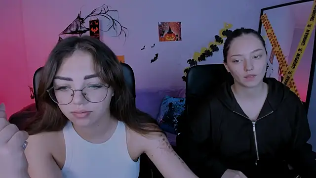 kiki swan online show from 11-04-25, 06:50