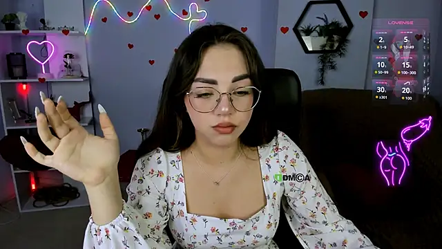 Snapshot of kiki_swan chatting on 05-05-26, 12:19 kiki swan online show from 05-05-26, 12:19