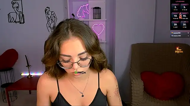 kiki swan online show from 11-07-25, 10:09