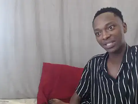 Snapshot of DarkTwink20 chatting on 03-18-25, 05:45 DarkTwink20 online show from 03-18-25, 05:45