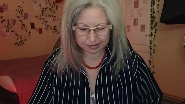 Snapshot of Wane_Witch chatting on 05-03-26, 10:13 Wane Witch online show from 05-03-26, 10:13