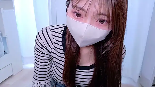 Snapshot of Ran-o0_0o chatting on 05-15-26, 06:00 Ran-o0 0o online show from 05-15-26, 06:00