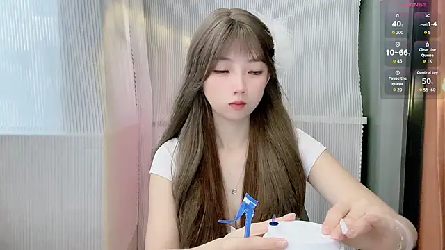 Evelyn-168 online show from 11-16-25, 07:57