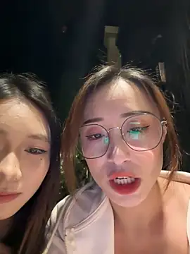 Snapshot of TOP_yoyo chatting on 11-25-25, 01:22 TOP yoyo online show from 11-25-25, 01:22