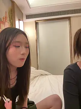 Snapshot of TOP_yoyo chatting on 02-05-26, 12:12 TOP yoyo online show from 02-05-26, 12:12