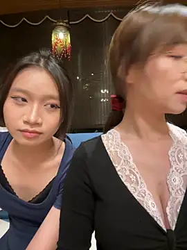 Snapshot of TOP_yoyo chatting on 11-30-25, 12:39 TOP yoyo online show from 11-30-25, 12:39