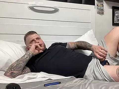 Snapshot of Thegreatwhitepipe chatting on 09-25-25, 01:44 Thegreatwhitepipe online show from 09-25-25, 01:44