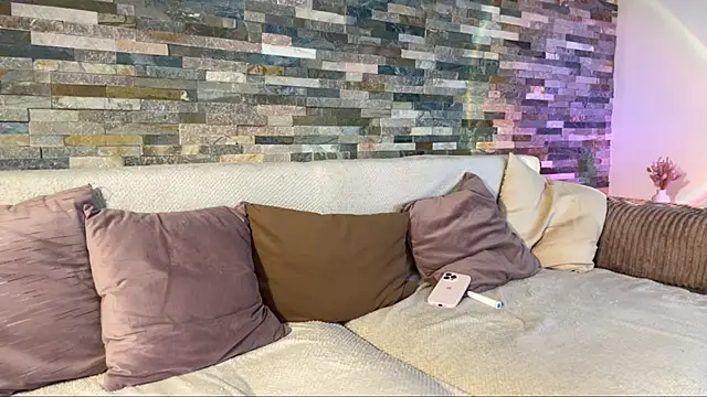 Aurora 5 online show from 11-12-25, 07:23