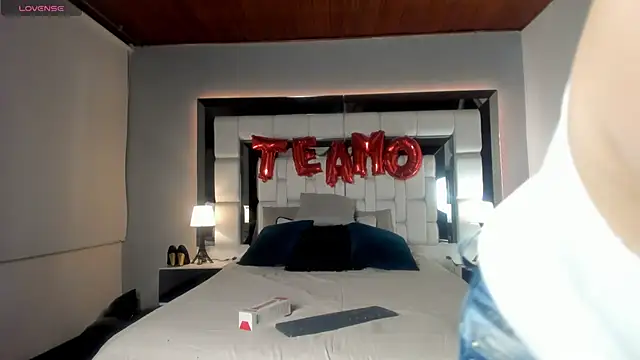 Snapshot of Sarafountain chatting on 03-14-25, 02:20 Sarafountain online show from 03-14-25, 02:20