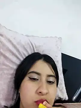 Snapshot of mialorents chatting on 03-17-25, 03:14 mialorents online show from 03-17-25, 03:14
