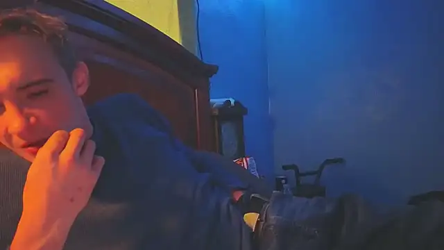 Ilovepussy1911 online show from 04-21-26, 06:47