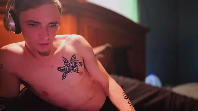 Ilovepussy1911 online show from 04-08-26, 03:35
