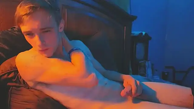 Ilovepussy1911 online show from 04-22-26, 06:53