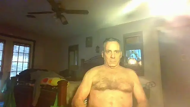 Snapshot of HunkofRock chatting on 01-17-26, 02:53 HunkofRock online show from 01-17-26, 02:53