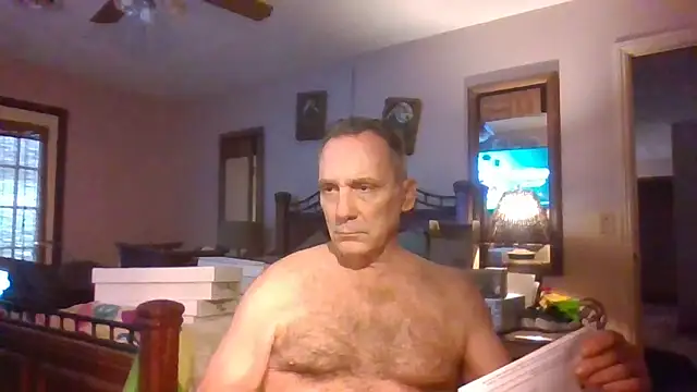 Snapshot of HunkofRock chatting on 10-28-25, 03:55 HunkofRock online show from 10-28-25, 03:55