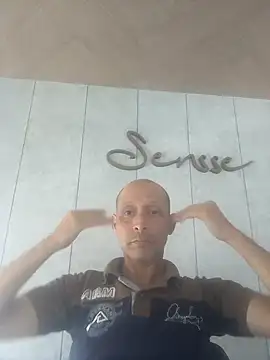 Snapshot of locotronalo chatting on 03-05-25, 05:18 locotronalo online show from 03-05-25, 05:18