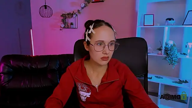 mona cloud online show from 03-24-26, 11:38