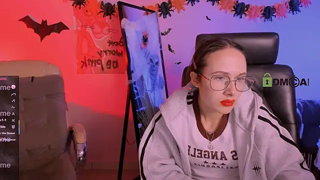 mona cloud online show from 11-04-25, 12:03