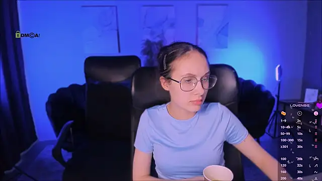 mona cloud online show from 11-23-25, 12:09