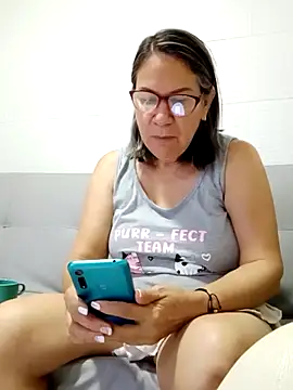 victoria wayne online show from 11-14-25, 09:46