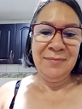 victoria wayne online show from 02-08-26, 09:40