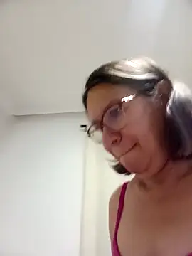 victoria wayne online show from 04-20-26, 10:07