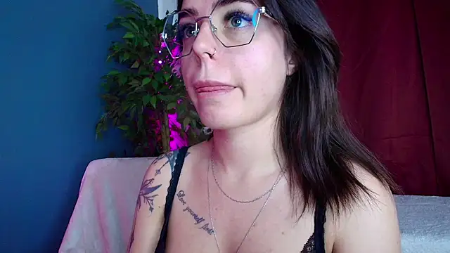 Perfect Moans online show from 06-18-26, 04:22