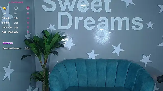 emma wockll t online show from 11-20-25, 01:12